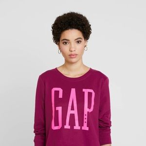 gap magenta logo pullover/sweater *super soft*